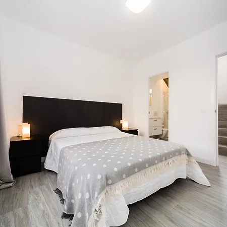 Carlotta's Sea-cret Holiday home *
